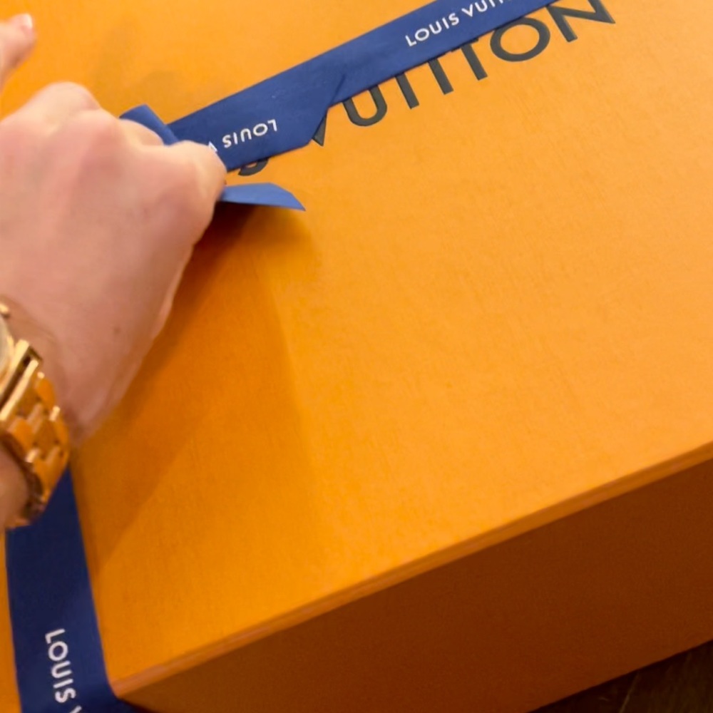 Louis Vuitton Montaigne Authentic - Picture 4 of 10